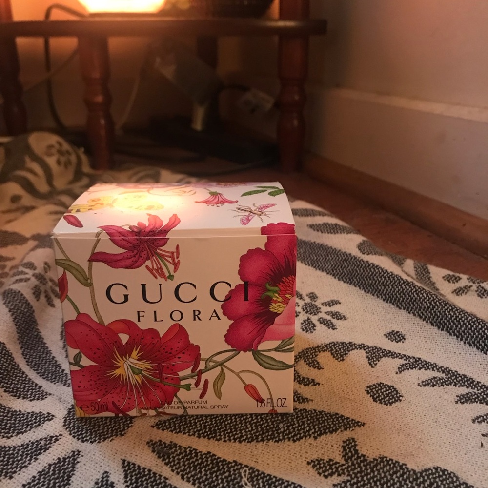 Gucci Flora perfume